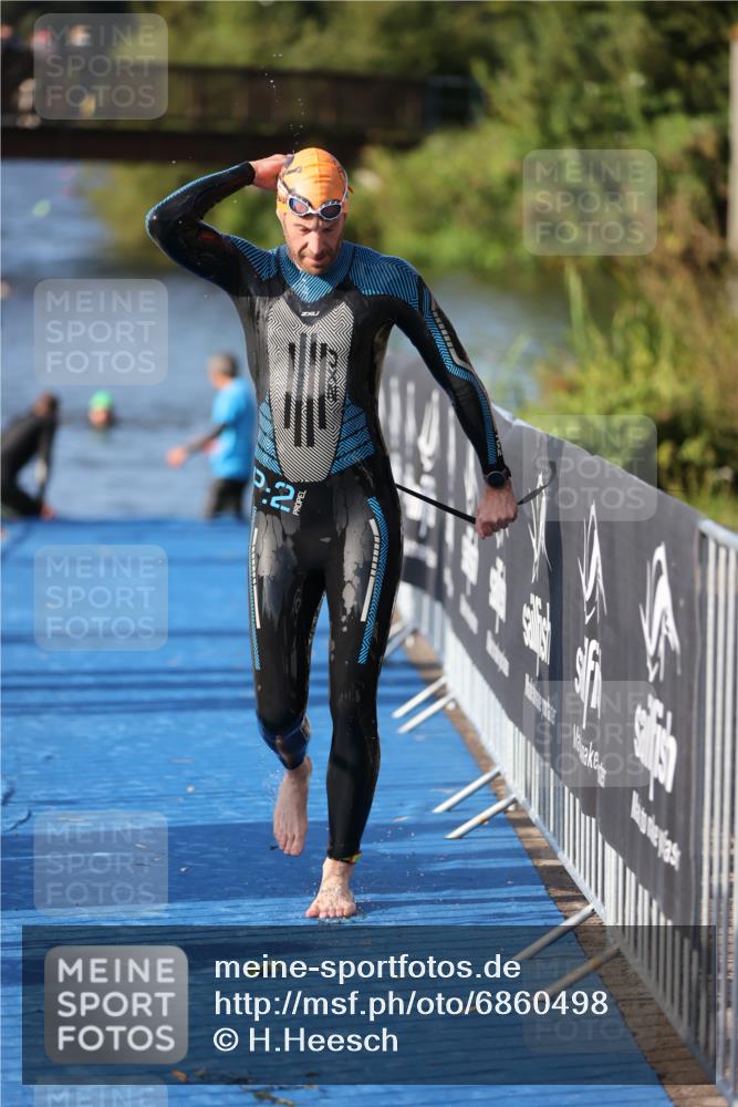25.08.2024 - Elbe Triathlon Hamburg H.Heesch http://msf.ph/oto/6860498 25.08.2024 09:14:41 Schwimmen 338, 404, 414, 415, 419, 465 meine-sportfotos.de