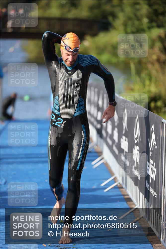 25.08.2024 - Elbe Triathlon Hamburg H.Heesch http://msf.ph/oto/6860515 25.08.2024 09:14:42 Schwimmen 338, 404, 414, 415, 419, 465 meine-sportfotos.de