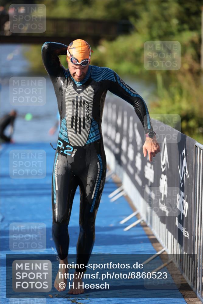 25.08.2024 - Elbe Triathlon Hamburg H.Heesch http://msf.ph/oto/6860523 25.08.2024 09:14:42 Schwimmen 338, 404, 414, 415, 419, 465 meine-sportfotos.de
