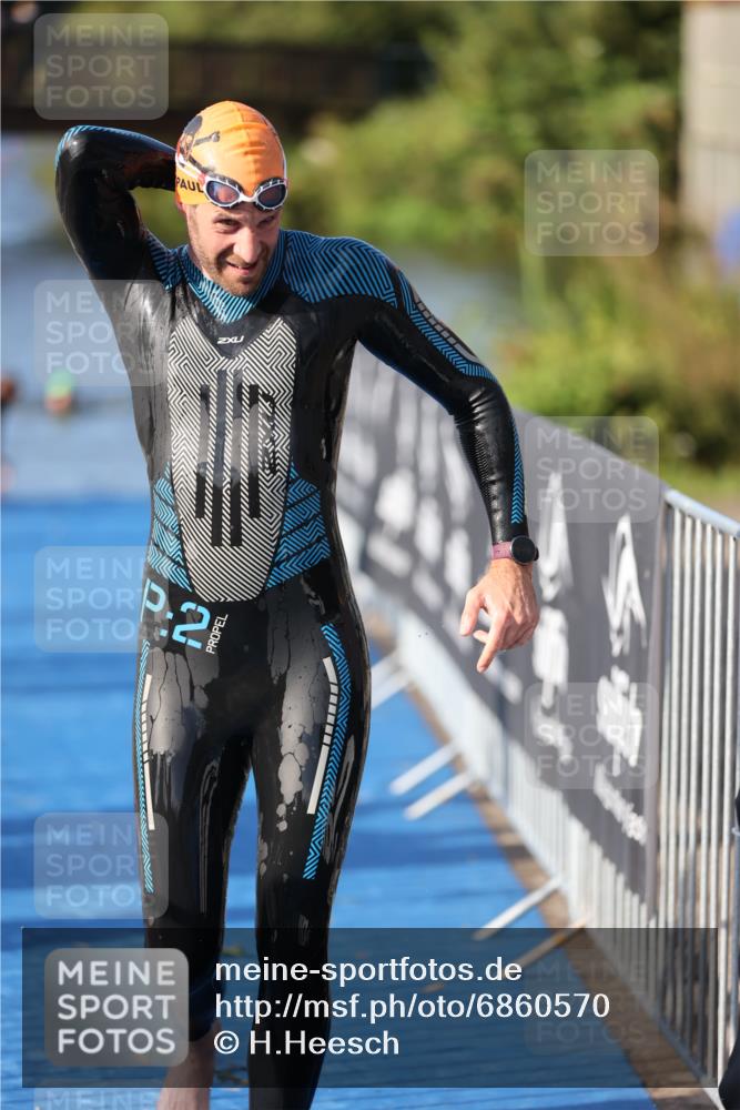 25.08.2024 - Elbe Triathlon Hamburg H.Heesch http://msf.ph/oto/6860570 25.08.2024 09:14:43 Schwimmen 338, 404, 414, 415, 419, 465 meine-sportfotos.de