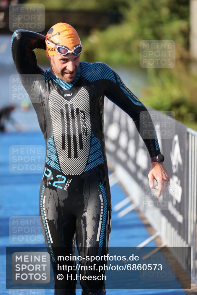 25.08.2024 - Elbe Triathlon Hamburg H.Heesch http://msf.ph/oto/6860573 25.08.2024 09:14:43 Schwimmen 338, 404, 414, 415, 419, 465 meine-sportfotos.de