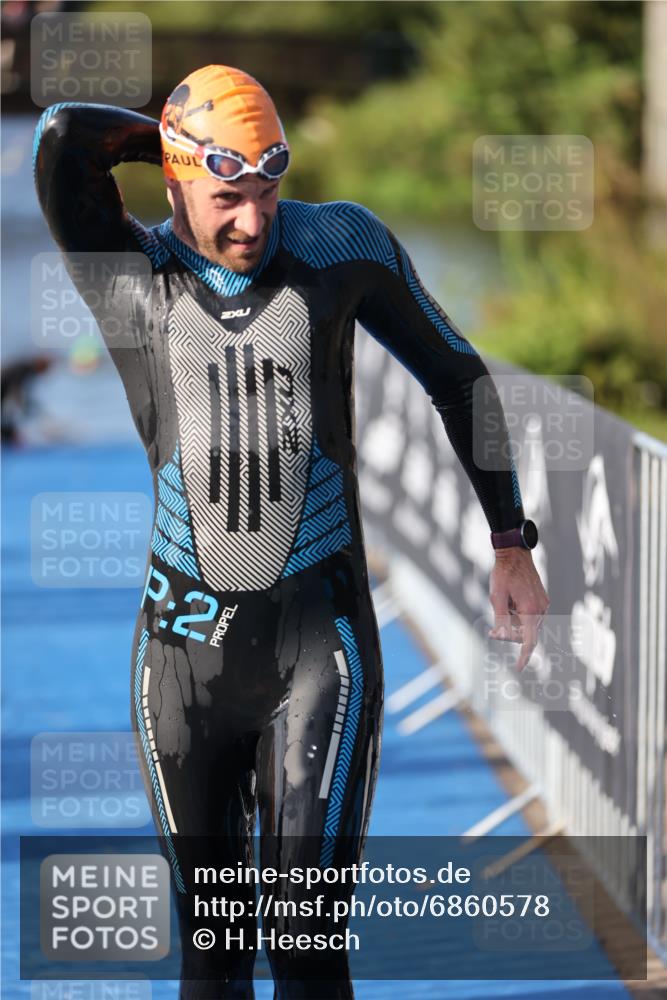 25.08.2024 - Elbe Triathlon Hamburg H.Heesch http://msf.ph/oto/6860578 25.08.2024 09:14:43 Schwimmen 338, 404, 414, 415, 419, 465 meine-sportfotos.de