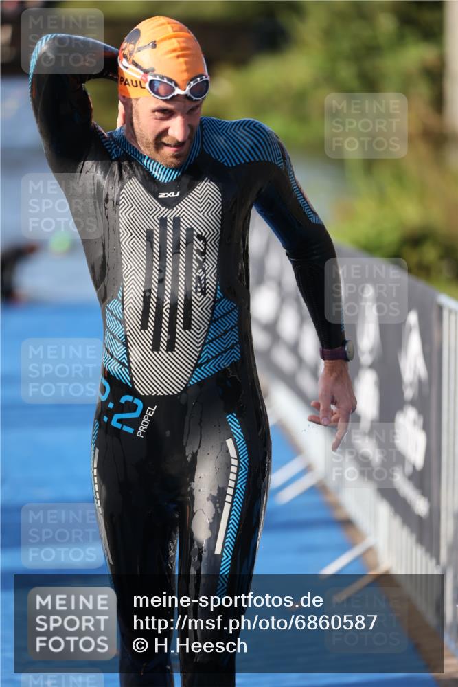 25.08.2024 - Elbe Triathlon Hamburg H.Heesch http://msf.ph/oto/6860587 25.08.2024 09:14:43 Schwimmen 338, 404, 414, 415, 419, 465 meine-sportfotos.de