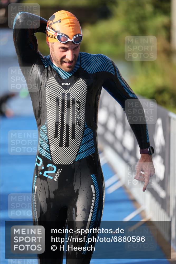 25.08.2024 - Elbe Triathlon Hamburg H.Heesch http://msf.ph/oto/6860596 25.08.2024 09:14:43 Schwimmen 338, 404, 414, 415, 419, 465 meine-sportfotos.de