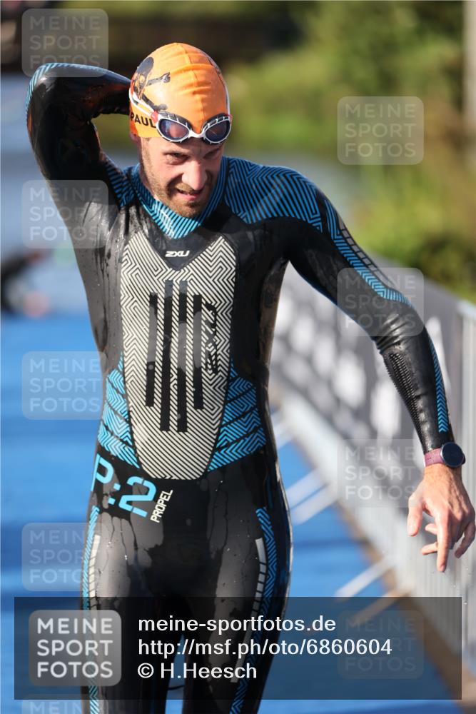 25.08.2024 - Elbe Triathlon Hamburg H.Heesch http://msf.ph/oto/6860604 25.08.2024 09:14:43 Schwimmen 338, 404, 414, 415, 419, 465 meine-sportfotos.de