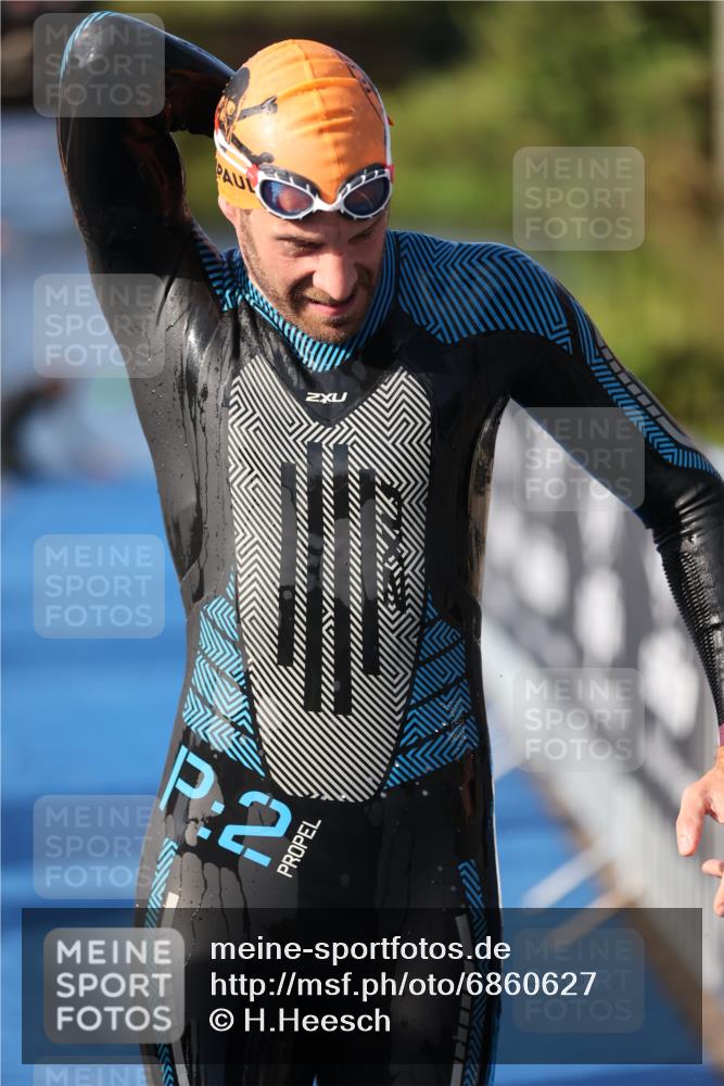 25.08.2024 - Elbe Triathlon Hamburg H.Heesch http://msf.ph/oto/6860627 25.08.2024 09:14:44 Schwimmen 338, 404, 414, 415, 419, 465 meine-sportfotos.de