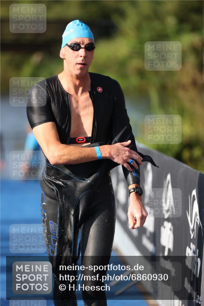 25.08.2024 - Elbe Triathlon Hamburg H.Heesch http://msf.ph/oto/6860930 25.08.2024 09:15:37 Schwimmen 276, 369, 409, 426 meine-sportfotos.de