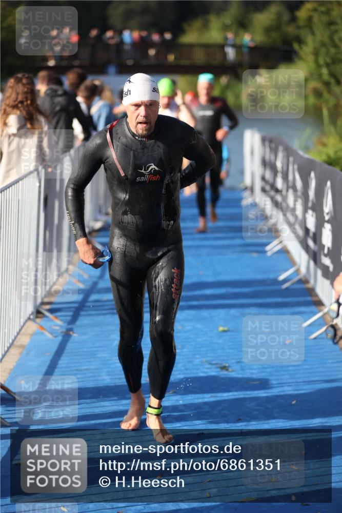 25.08.2024 - Elbe Triathlon Hamburg H.Heesch http://msf.ph/oto/6861351 25.08.2024 09:17:12 Schwimmen 304, 307, 347, 370, 378, 387, 417, 434 meine-sportfotos.de