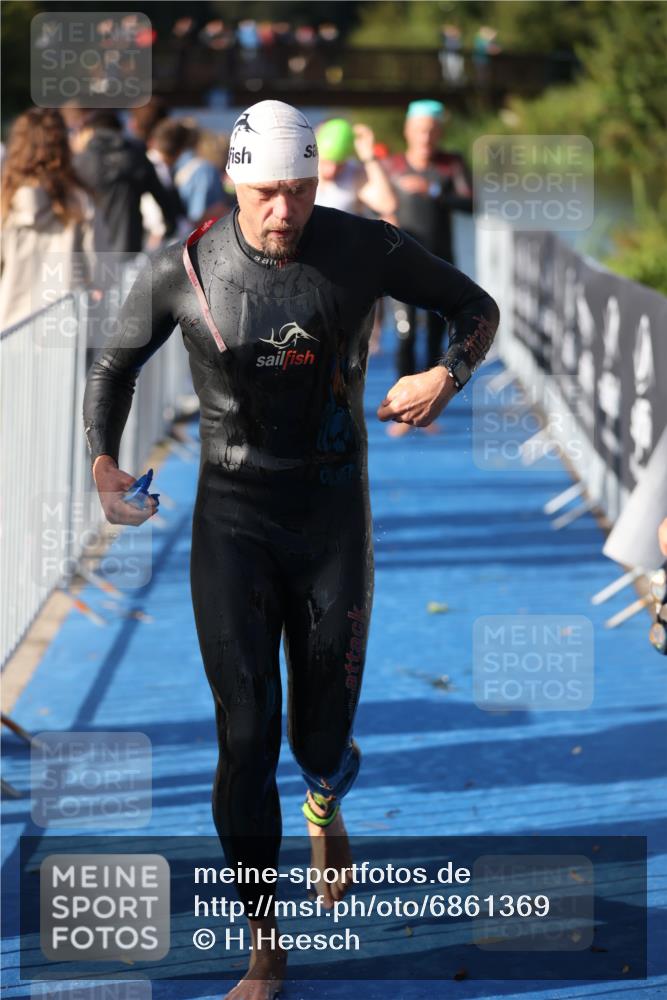 25.08.2024 - Elbe Triathlon Hamburg H.Heesch http://msf.ph/oto/6861369 25.08.2024 09:17:12 Schwimmen 304, 307, 347, 370, 378, 387, 417, 434 meine-sportfotos.de