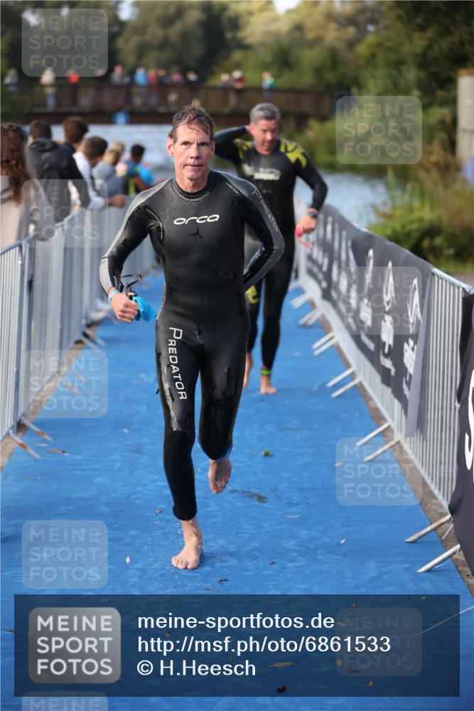 25.08.2024 - Elbe Triathlon Hamburg H.Heesch http://msf.ph/oto/6861533 25.08.2024 09:18:02 Schwimmen 361, 381, 384, 388, 421, 435 meine-sportfotos.de