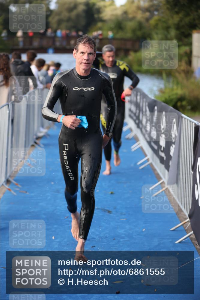 25.08.2024 - Elbe Triathlon Hamburg H.Heesch http://msf.ph/oto/6861555 25.08.2024 09:18:02 Schwimmen 361, 381, 384, 388, 421, 435 meine-sportfotos.de