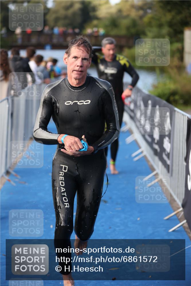 25.08.2024 - Elbe Triathlon Hamburg H.Heesch http://msf.ph/oto/6861572 25.08.2024 09:18:03 Schwimmen 361, 368, 381, 384, 388, 421, 435 meine-sportfotos.de