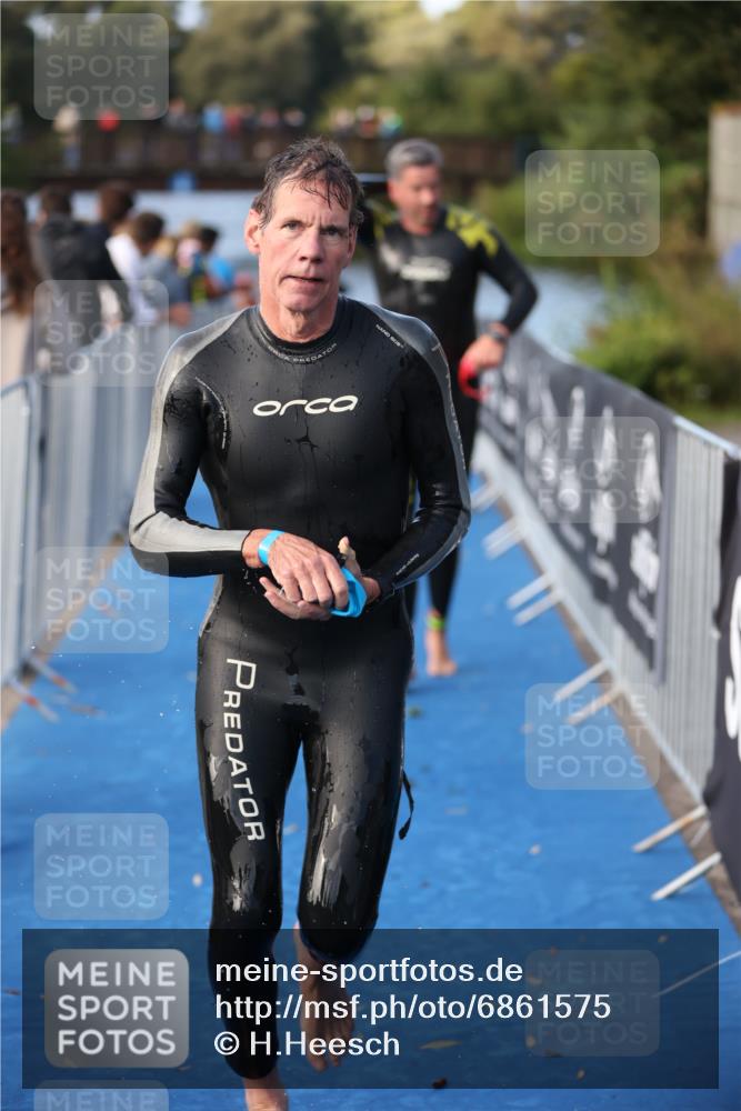 25.08.2024 - Elbe Triathlon Hamburg H.Heesch http://msf.ph/oto/6861575 25.08.2024 09:18:03 Schwimmen 361, 368, 381, 384, 388, 421, 435 meine-sportfotos.de