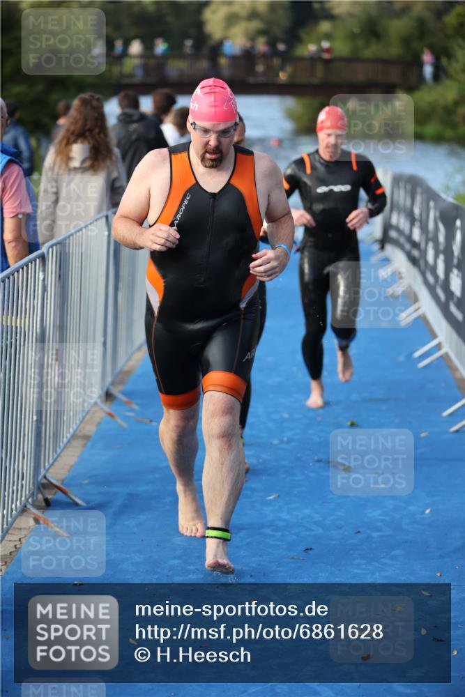 25.08.2024 - Elbe Triathlon Hamburg H.Heesch http://msf.ph/oto/6861628 25.08.2024 09:18:12 Schwimmen 361, 368, 384, 388, 421, 435 meine-sportfotos.de