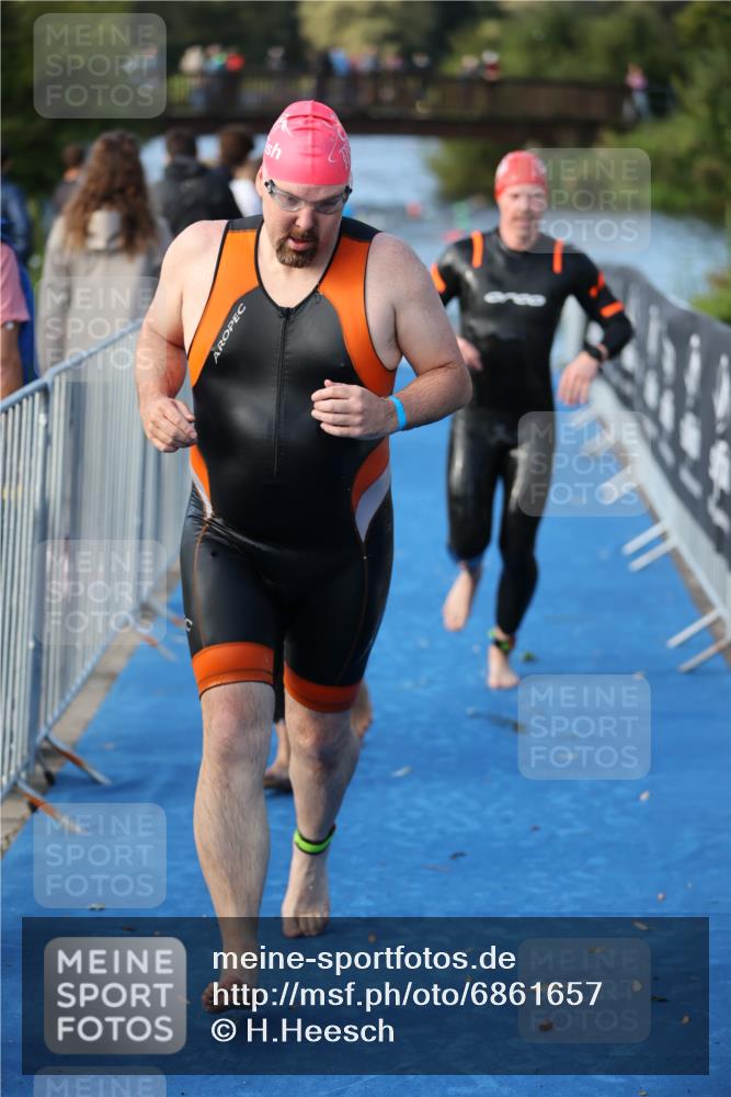 25.08.2024 - Elbe Triathlon Hamburg H.Heesch http://msf.ph/oto/6861657 25.08.2024 09:18:12 Schwimmen 361, 368, 384, 388, 421, 435 meine-sportfotos.de