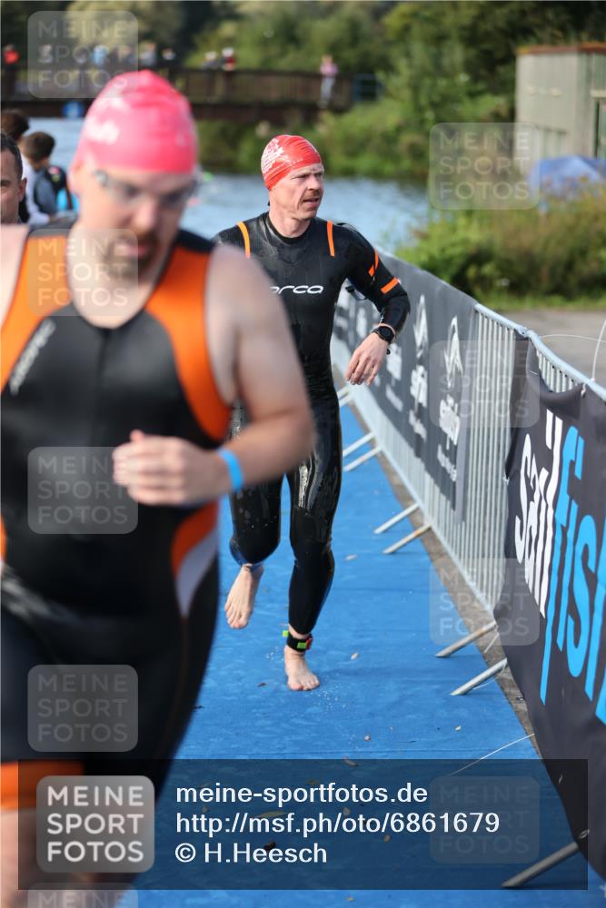25.08.2024 - Elbe Triathlon Hamburg H.Heesch http://msf.ph/oto/6861679 25.08.2024 09:18:13 Schwimmen 333, 361, 368, 384, 388, 421, 435 meine-sportfotos.de