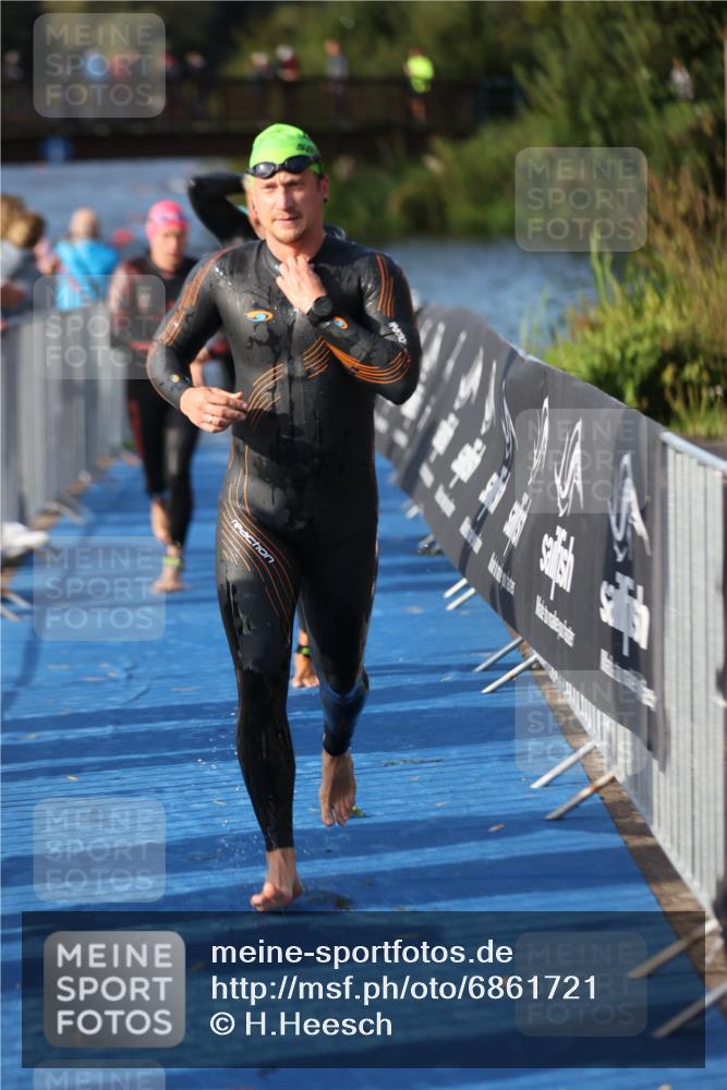 25.08.2024 - Elbe Triathlon Hamburg H.Heesch http://msf.ph/oto/6861721 25.08.2024 09:18:28 Schwimmen 333, 341, 357, 361, 368, 374, 384, 388, 406, 418, 435 meine-sportfotos.de