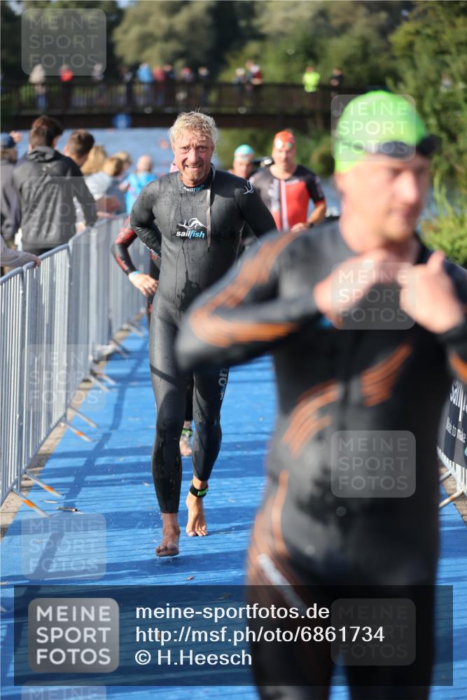 25.08.2024 - Elbe Triathlon Hamburg H.Heesch http://msf.ph/oto/6861734 25.08.2024 09:18:30 Schwimmen 333, 341, 357, 361, 368, 374, 384, 388, 406, 418, 435 meine-sportfotos.de