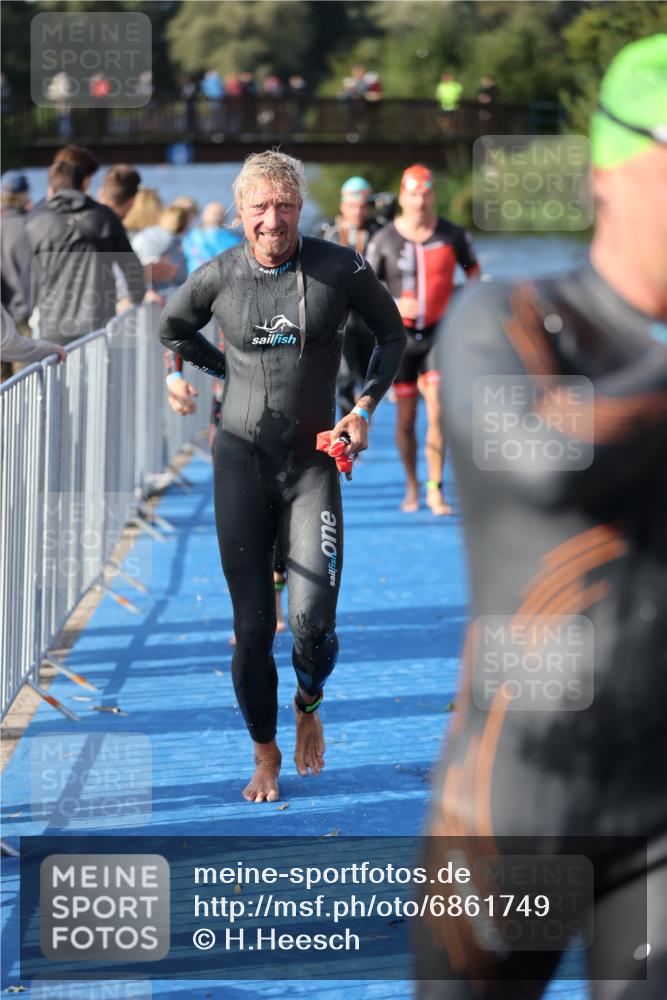 25.08.2024 - Elbe Triathlon Hamburg H.Heesch http://msf.ph/oto/6861749 25.08.2024 09:18:30 Schwimmen 333, 341, 357, 361, 368, 374, 384, 388, 406, 418, 435 meine-sportfotos.de