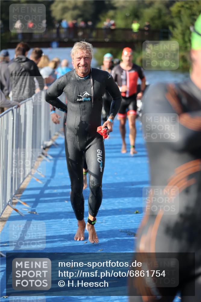 25.08.2024 - Elbe Triathlon Hamburg H.Heesch http://msf.ph/oto/6861754 25.08.2024 09:18:30 Schwimmen 333, 341, 357, 361, 368, 374, 384, 388, 406, 418, 435 meine-sportfotos.de