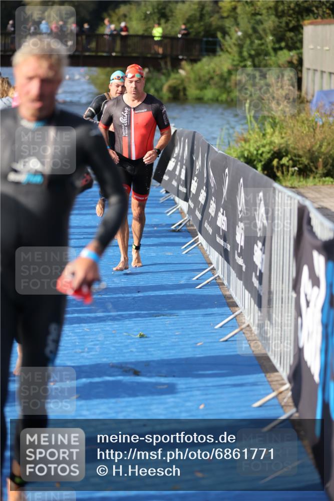 25.08.2024 - Elbe Triathlon Hamburg H.Heesch http://msf.ph/oto/6861771 25.08.2024 09:18:31 Schwimmen 333, 341, 357, 361, 368, 374, 384, 388, 406, 418 meine-sportfotos.de