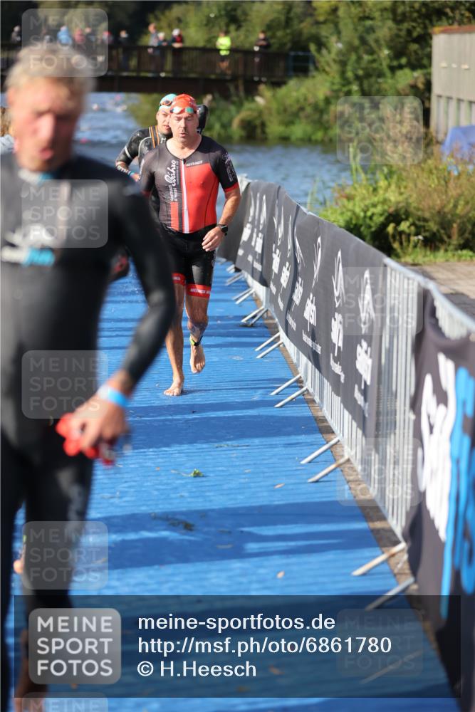 25.08.2024 - Elbe Triathlon Hamburg H.Heesch http://msf.ph/oto/6861780 25.08.2024 09:18:31 Schwimmen 333, 341, 357, 361, 368, 374, 384, 388, 406, 418 meine-sportfotos.de
