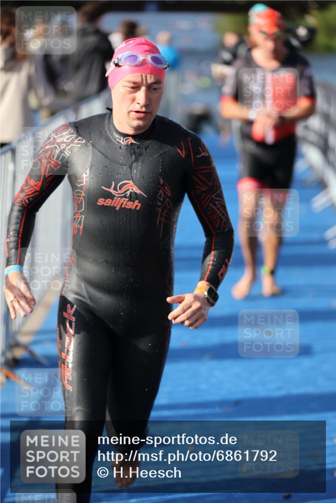 25.08.2024 - Elbe Triathlon Hamburg H.Heesch http://msf.ph/oto/6861792 25.08.2024 09:18:32 Schwimmen 333, 341, 357, 361, 368, 374, 388, 406, 418 meine-sportfotos.de