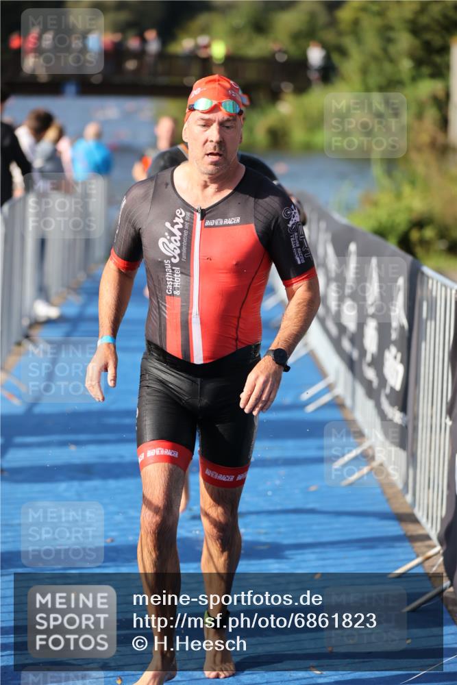 25.08.2024 - Elbe Triathlon Hamburg H.Heesch http://msf.ph/oto/6861823 25.08.2024 09:18:33 Schwimmen 333, 341, 355, 357, 361, 368, 374, 388, 406, 418 meine-sportfotos.de