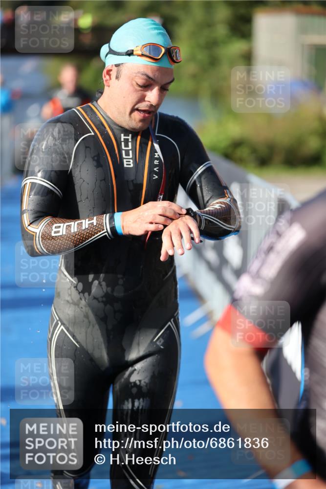 25.08.2024 - Elbe Triathlon Hamburg H.Heesch http://msf.ph/oto/6861836 25.08.2024 09:18:35 Schwimmen 333, 341, 355, 357, 368, 374, 406, 418 meine-sportfotos.de