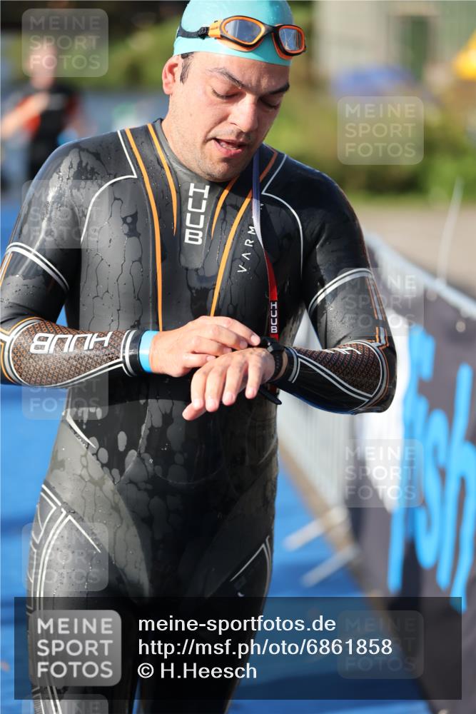 25.08.2024 - Elbe Triathlon Hamburg H.Heesch http://msf.ph/oto/6861858 25.08.2024 09:18:35 Schwimmen 333, 341, 355, 357, 368, 374, 406, 418 meine-sportfotos.de