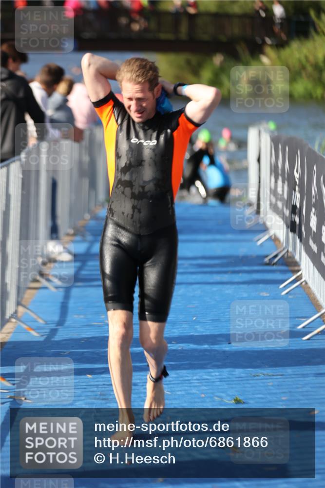 25.08.2024 - Elbe Triathlon Hamburg H.Heesch http://msf.ph/oto/6861866 25.08.2024 09:18:38 Schwimmen 221, 333, 341, 355, 357, 368, 374, 406, 418 meine-sportfotos.de