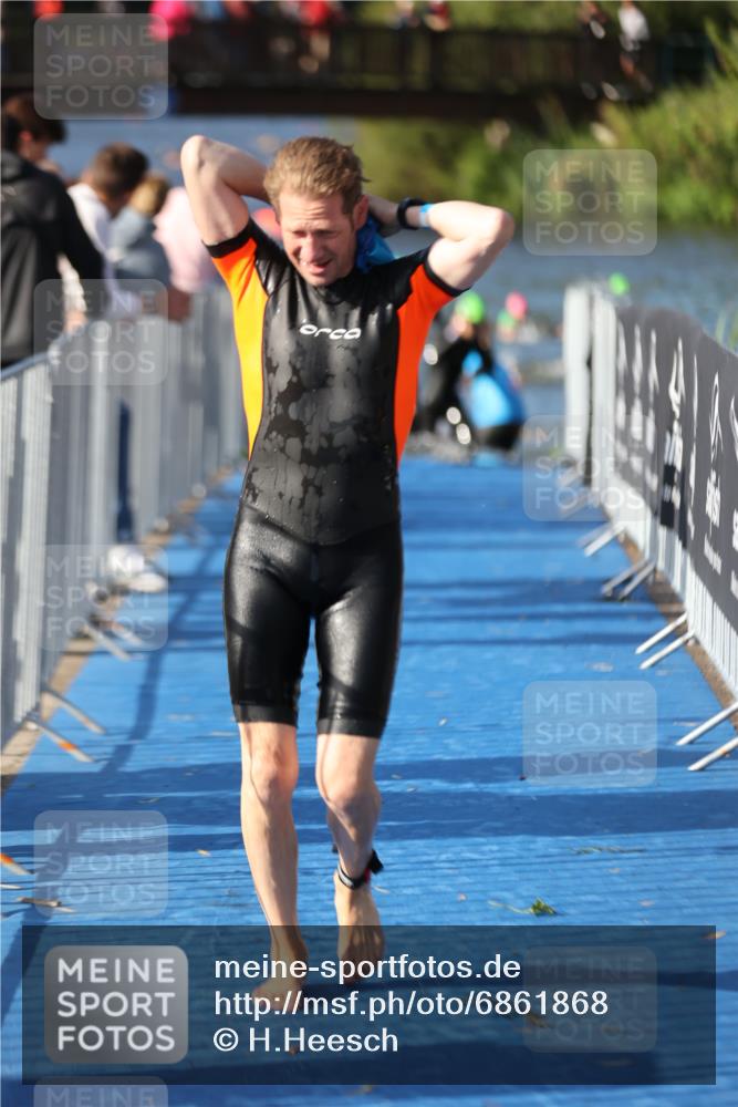 25.08.2024 - Elbe Triathlon Hamburg H.Heesch http://msf.ph/oto/6861868 25.08.2024 09:18:38 Schwimmen 221, 333, 341, 355, 357, 368, 374, 406, 418 meine-sportfotos.de