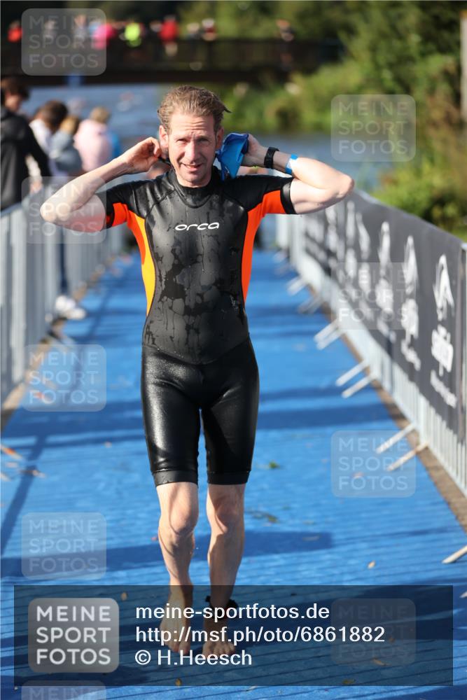 25.08.2024 - Elbe Triathlon Hamburg H.Heesch http://msf.ph/oto/6861882 25.08.2024 09:18:39 Schwimmen 221, 333, 341, 355, 357, 374, 406, 418 meine-sportfotos.de
