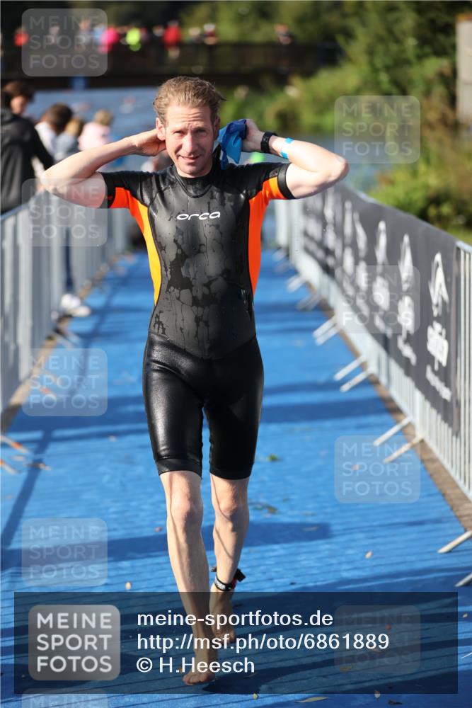 25.08.2024 - Elbe Triathlon Hamburg H.Heesch http://msf.ph/oto/6861889 25.08.2024 09:18:39 Schwimmen 221, 333, 341, 355, 357, 374, 406, 418 meine-sportfotos.de