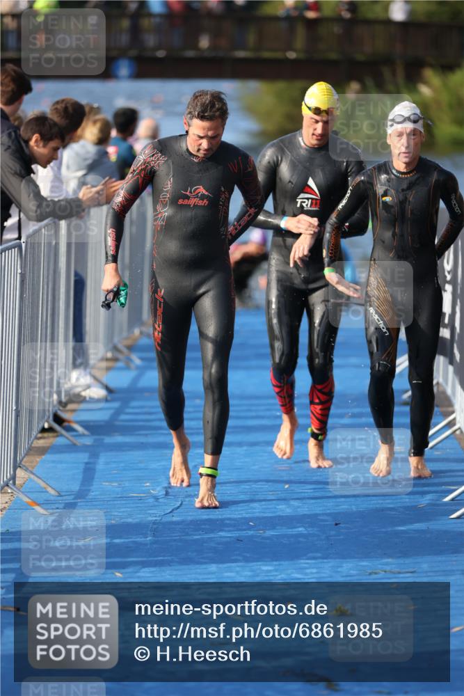 25.08.2024 - Elbe Triathlon Hamburg H.Heesch http://msf.ph/oto/6861985 25.08.2024 09:18:51 Schwimmen 221, 341, 355, 374, 376, 406, 407, 418, 528 meine-sportfotos.de