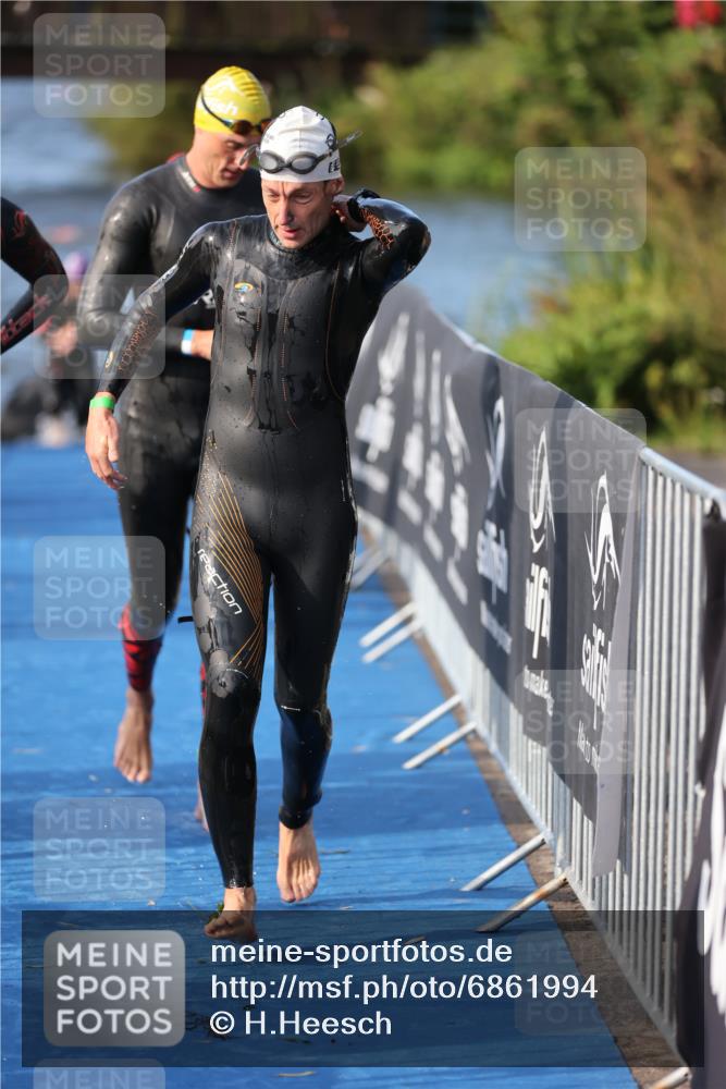 25.08.2024 - Elbe Triathlon Hamburg H.Heesch http://msf.ph/oto/6861994 25.08.2024 09:18:53 Schwimmen 221, 355, 374, 376, 400, 406, 407, 418, 528 meine-sportfotos.de