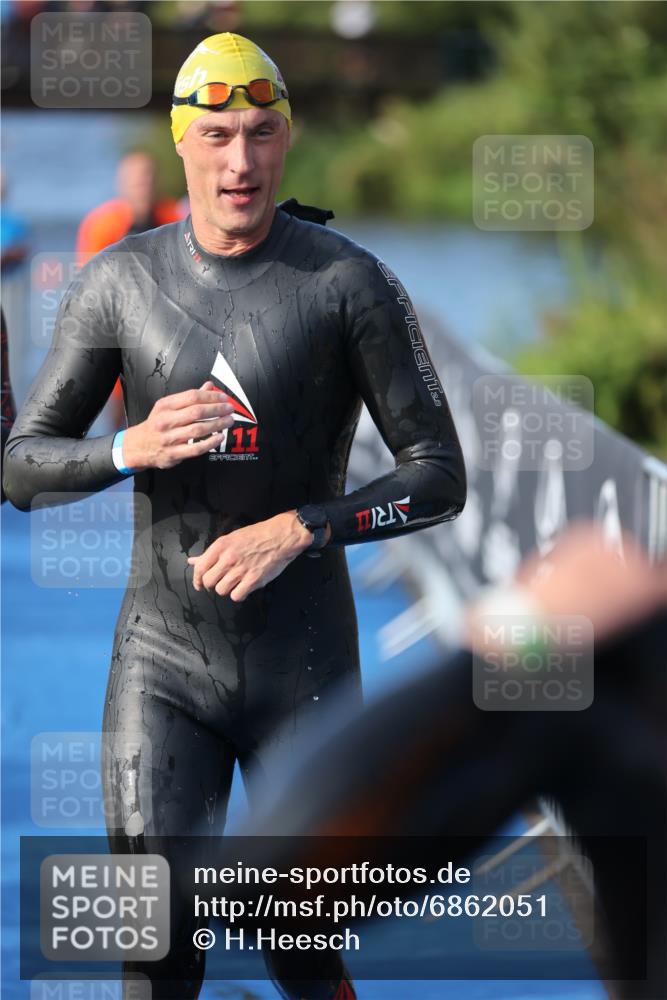 25.08.2024 - Elbe Triathlon Hamburg H.Heesch http://msf.ph/oto/6862051 25.08.2024 09:18:55 Schwimmen 221, 355, 358, 374, 376, 400, 407, 418, 431, 528 meine-sportfotos.de