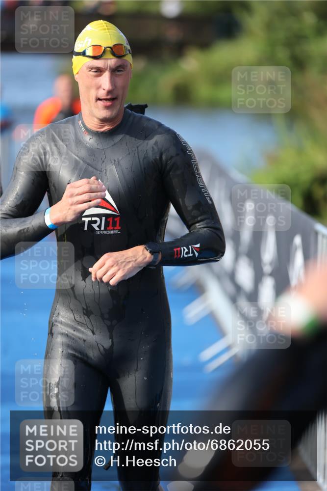 25.08.2024 - Elbe Triathlon Hamburg H.Heesch http://msf.ph/oto/6862055 25.08.2024 09:18:55 Schwimmen 221, 355, 358, 374, 376, 400, 407, 418, 431, 528 meine-sportfotos.de