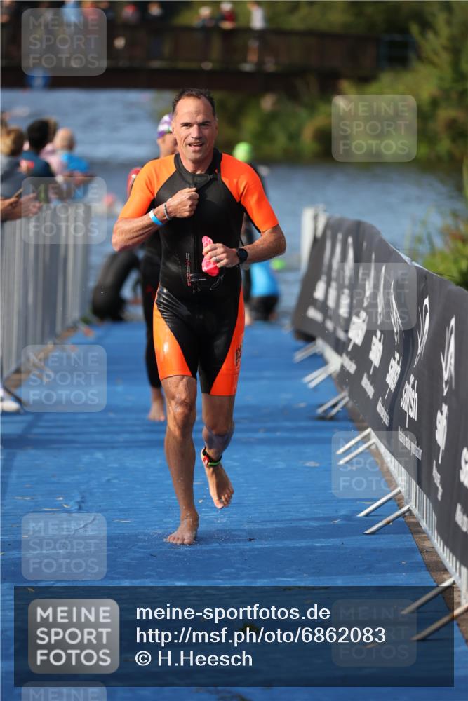 25.08.2024 - Elbe Triathlon Hamburg H.Heesch http://msf.ph/oto/6862083 25.08.2024 09:18:59 Schwimmen 221, 355, 358, 374, 376, 383, 398, 400, 407, 431, 528 meine-sportfotos.de