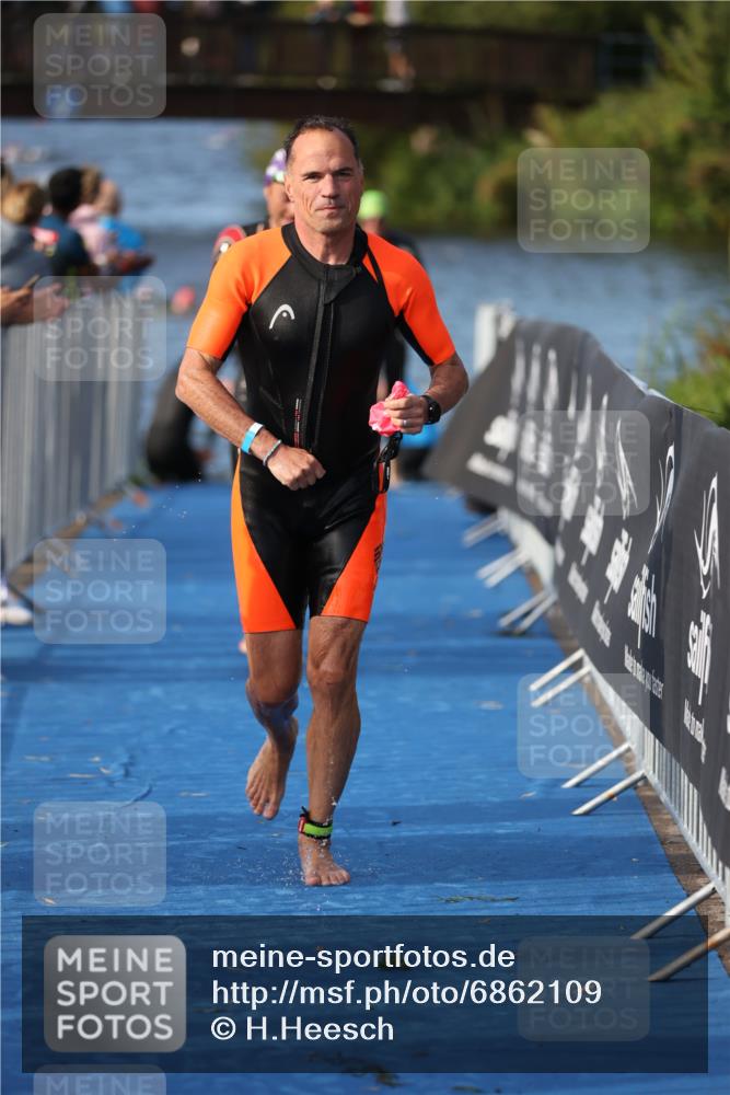 25.08.2024 - Elbe Triathlon Hamburg H.Heesch http://msf.ph/oto/6862109 25.08.2024 09:18:59 Schwimmen 221, 355, 358, 374, 376, 383, 398, 400, 407, 431, 528 meine-sportfotos.de