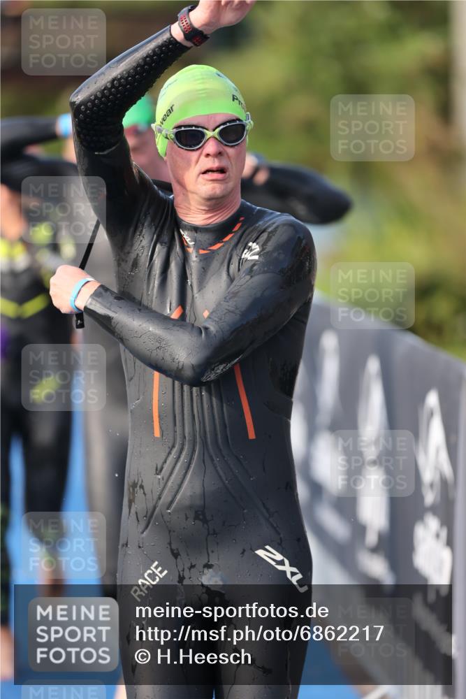 25.08.2024 - Elbe Triathlon Hamburg H.Heesch http://msf.ph/oto/6862217 25.08.2024 09:19:08 Schwimmen 221, 355, 358, 376, 383, 398, 400, 407, 431, 528 meine-sportfotos.de