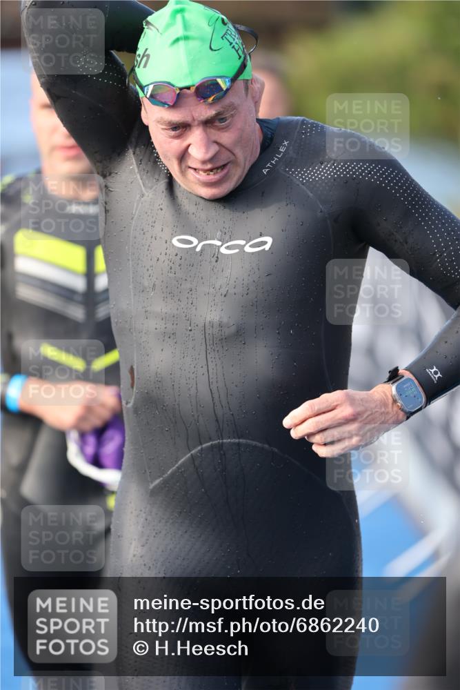 25.08.2024 - Elbe Triathlon Hamburg H.Heesch http://msf.ph/oto/6862240 25.08.2024 09:19:10 Schwimmen 221, 358, 376, 383, 397, 398, 400, 407, 431, 528 meine-sportfotos.de