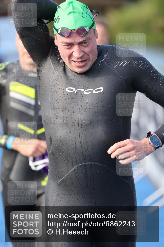 25.08.2024 - Elbe Triathlon Hamburg H.Heesch http://msf.ph/oto/6862243 25.08.2024 09:19:10 Schwimmen 221, 358, 376, 383, 397, 398, 400, 407, 431, 528 meine-sportfotos.de