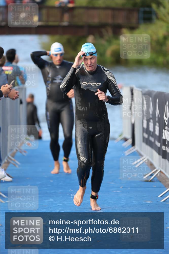 25.08.2024 - Elbe Triathlon Hamburg H.Heesch http://msf.ph/oto/6862311 25.08.2024 09:19:20 Schwimmen 214, 358, 366, 373, 376, 383, 397, 398, 400, 407, 431, 528 meine-sportfotos.de