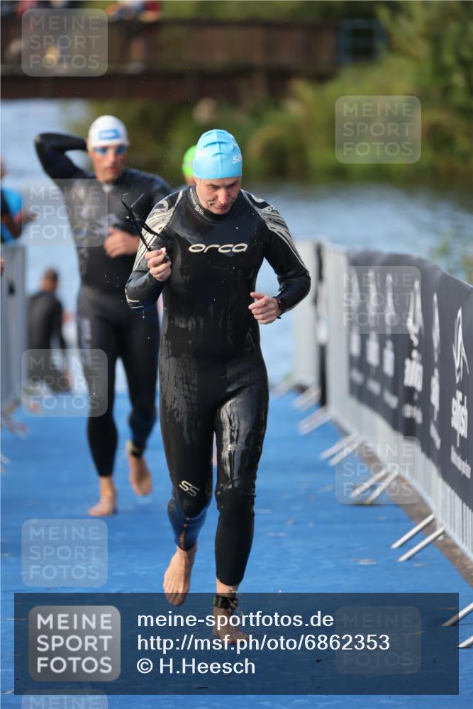 25.08.2024 - Elbe Triathlon Hamburg H.Heesch http://msf.ph/oto/6862353 25.08.2024 09:19:20 Schwimmen 214, 358, 366, 373, 376, 383, 397, 398, 400, 407, 431, 528 meine-sportfotos.de