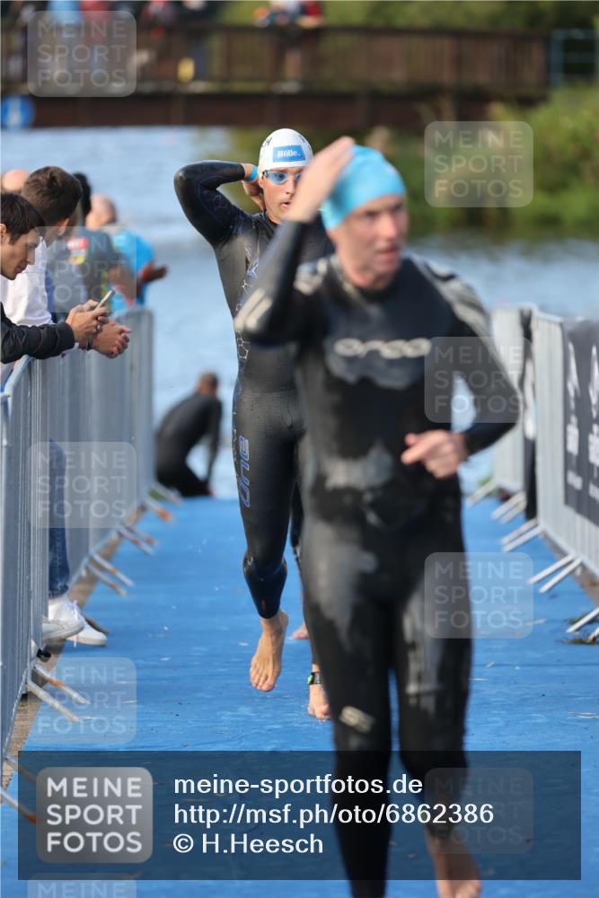 25.08.2024 - Elbe Triathlon Hamburg H.Heesch http://msf.ph/oto/6862386 25.08.2024 09:19:21 Schwimmen 214, 358, 366, 373, 376, 383, 397, 398, 400, 407, 431, 528 meine-sportfotos.de
