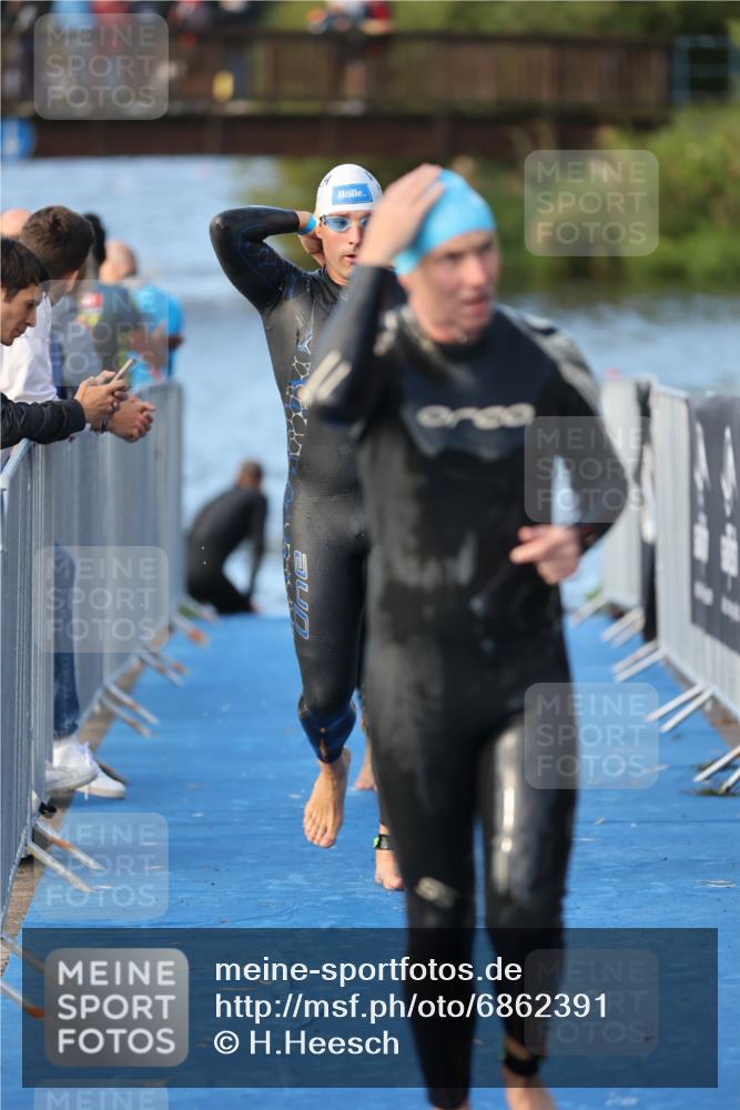 25.08.2024 - Elbe Triathlon Hamburg H.Heesch http://msf.ph/oto/6862391 25.08.2024 09:19:21 Schwimmen 214, 358, 366, 373, 376, 383, 397, 398, 400, 407, 431, 528 meine-sportfotos.de