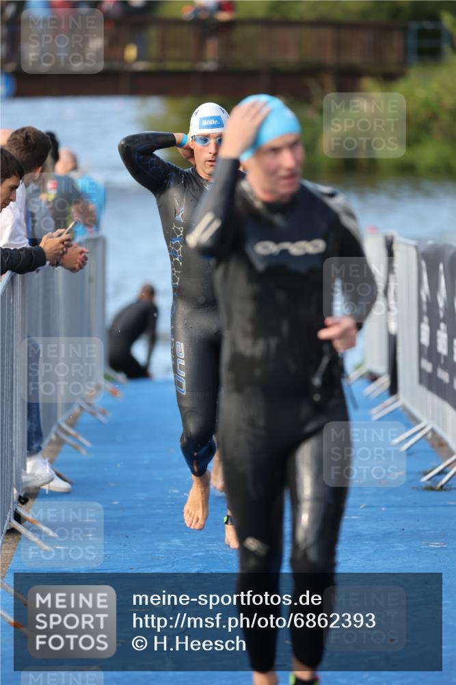 25.08.2024 - Elbe Triathlon Hamburg H.Heesch http://msf.ph/oto/6862393 25.08.2024 09:19:21 Schwimmen 214, 358, 366, 373, 376, 383, 397, 398, 400, 407, 431, 528 meine-sportfotos.de