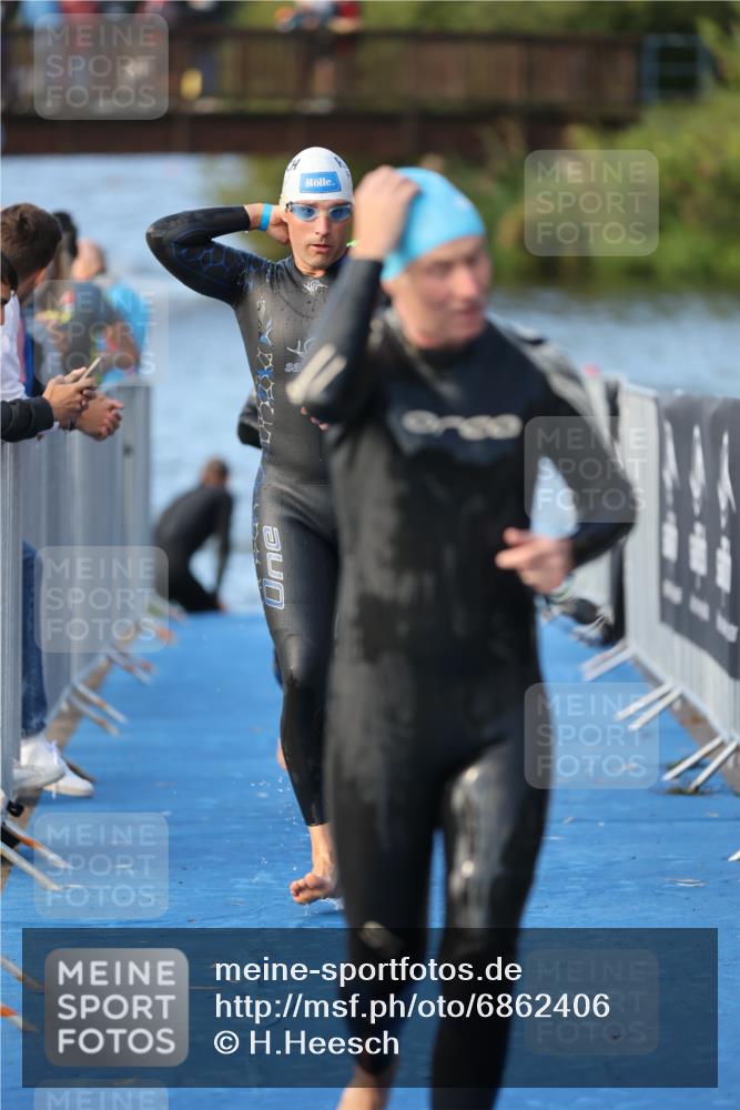 25.08.2024 - Elbe Triathlon Hamburg H.Heesch http://msf.ph/oto/6862406 25.08.2024 09:19:21 Schwimmen 214, 358, 366, 373, 376, 383, 397, 398, 400, 407, 431, 528 meine-sportfotos.de