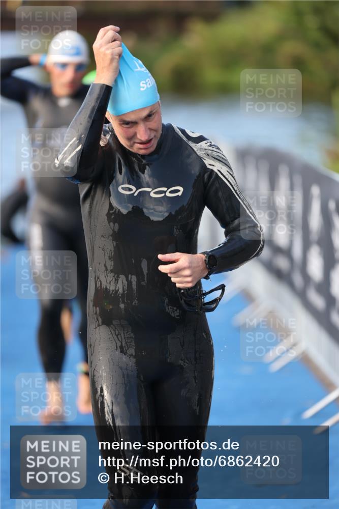 25.08.2024 - Elbe Triathlon Hamburg H.Heesch http://msf.ph/oto/6862420 25.08.2024 09:19:22 Schwimmen 214, 358, 366, 373, 376, 383, 397, 398, 400, 407, 431, 528 meine-sportfotos.de